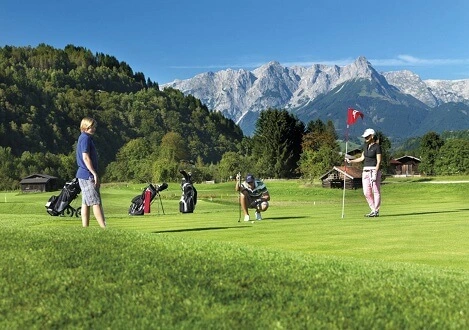 Golfplatz Alpina Sporthotel Golfurlaub Oesterreich