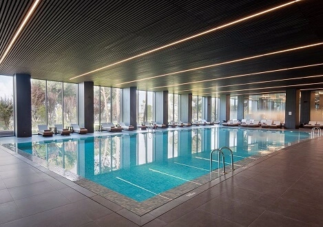 Indoor Pool im Voyage Belek Resort