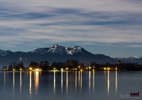 Blick auf die Fraueninsel im Chiemsee beim Golfurlaub